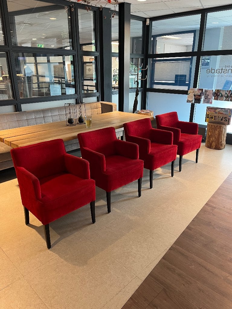 (Bijna) gratis 4 eetkamerstoelen rood 100,- euro, Huis en Inrichting, Stoelen, Ophalen, Gebruikt, Vier, Stof