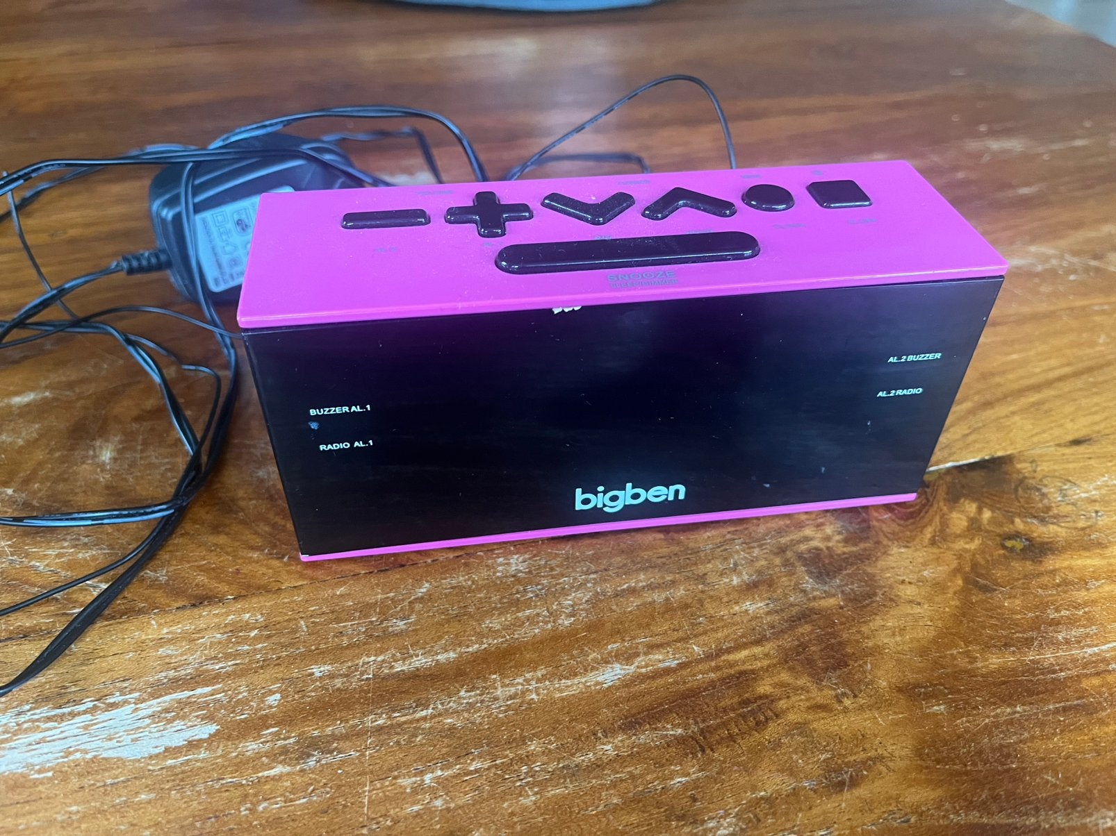 Bigben wekkerradio roze, Witgoed en Apparatuur, Wekkers, Ophalen of Verzenden, Zo goed als nieuw, Digitaal