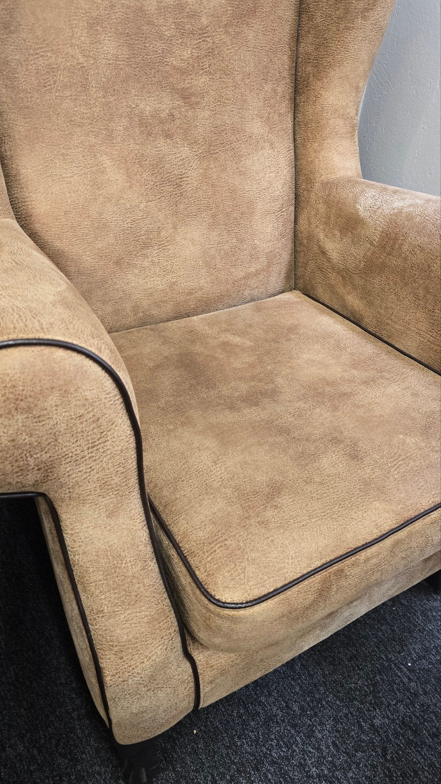 4 stuks: Comfortabele fauteuils in bruine stof, Ophalen, Gebruikt, Klassiek, Comfortabel, Onbekend