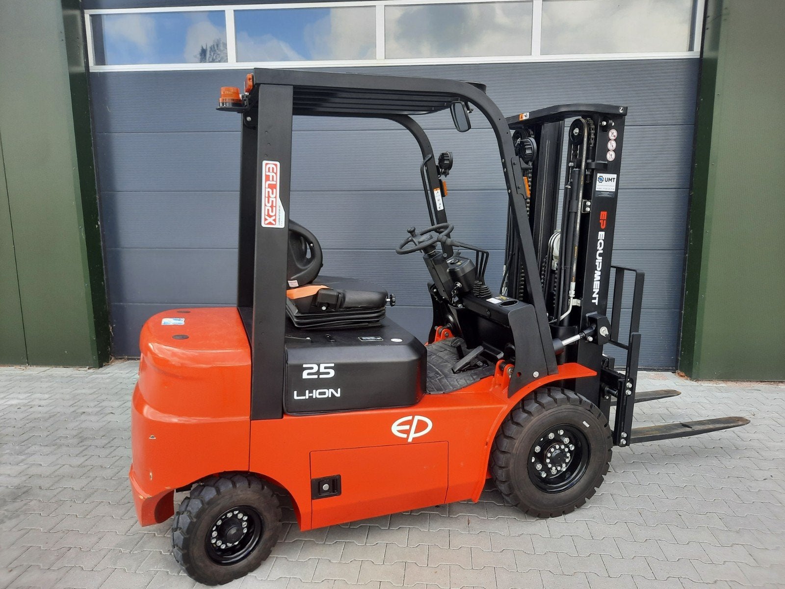 heftruck ep 2.5 ton, Zakelijke goederen, Machines en Bouw | Heftrucks en Intern transport, 2000 tot 3000 kg, Ophalen of Verzenden