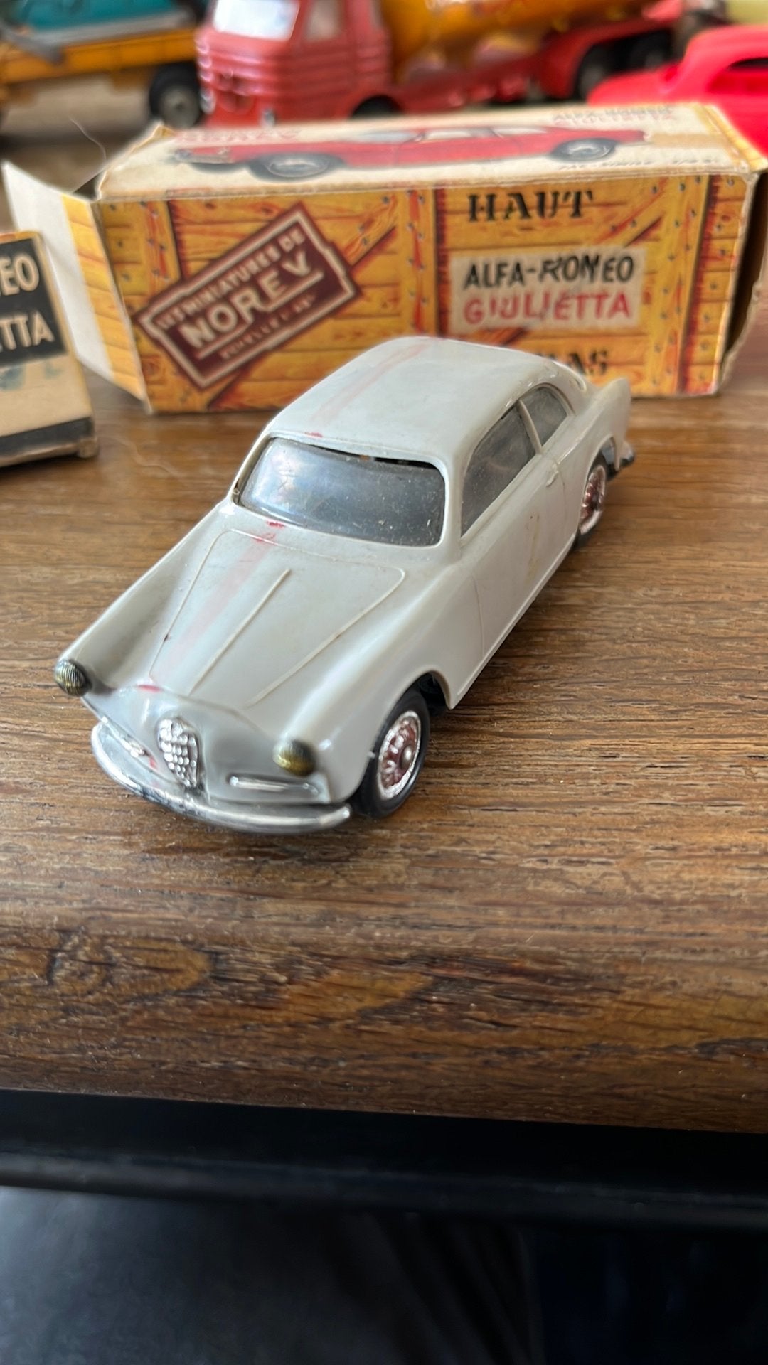 Zeer vroege plastic Norev”Alfa-Romeo Guilietta in ovp”, Antiek en Kunst, Ophalen of Verzenden