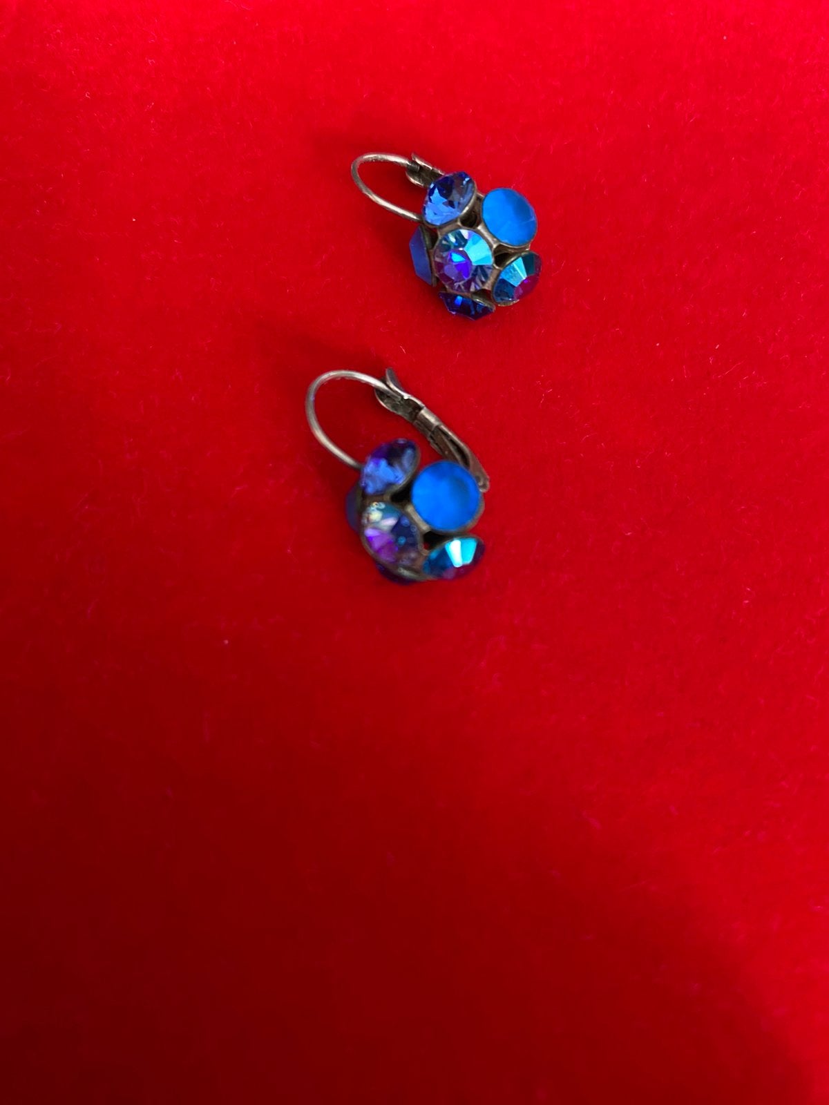 Swarovski oorbellen (blauw), Sieraden, Tassen en Uiterlijk, Piercings, Ophalen of Verzenden, Zo goed als nieuw, Staal, Oor- of Traguspiercing