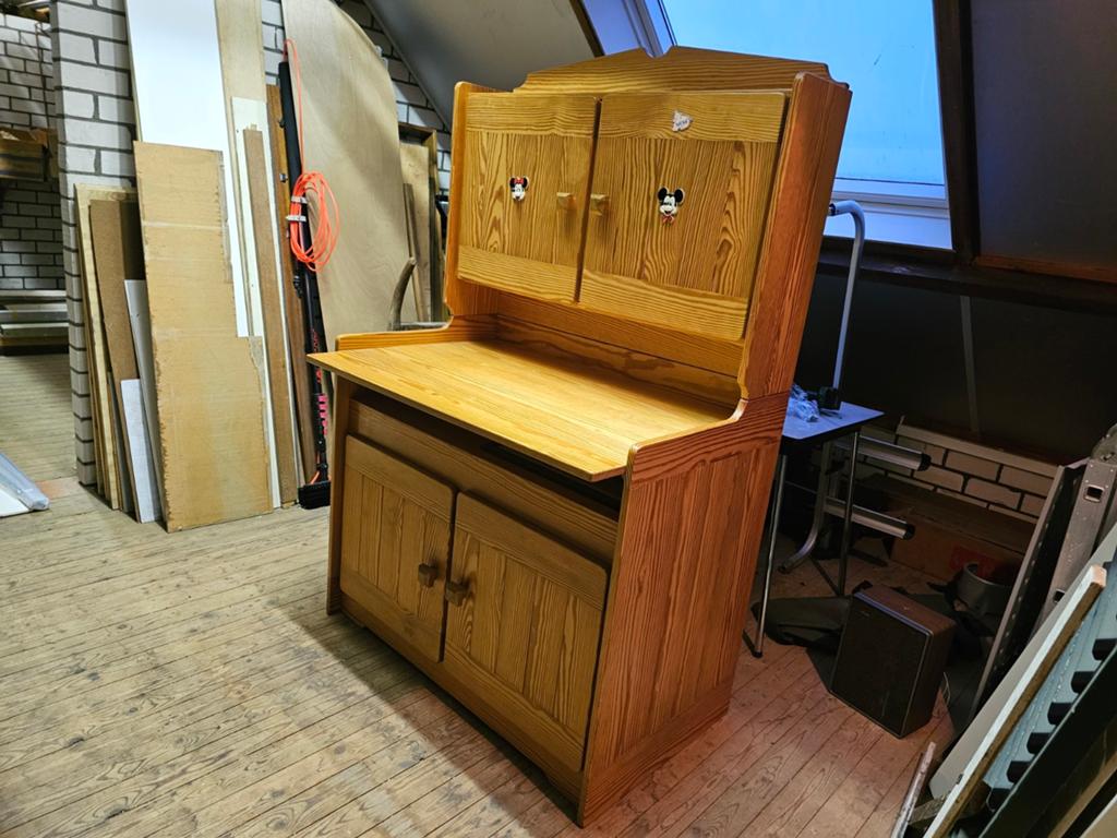 Prachtig grenen (commode)kast, Ophalen
