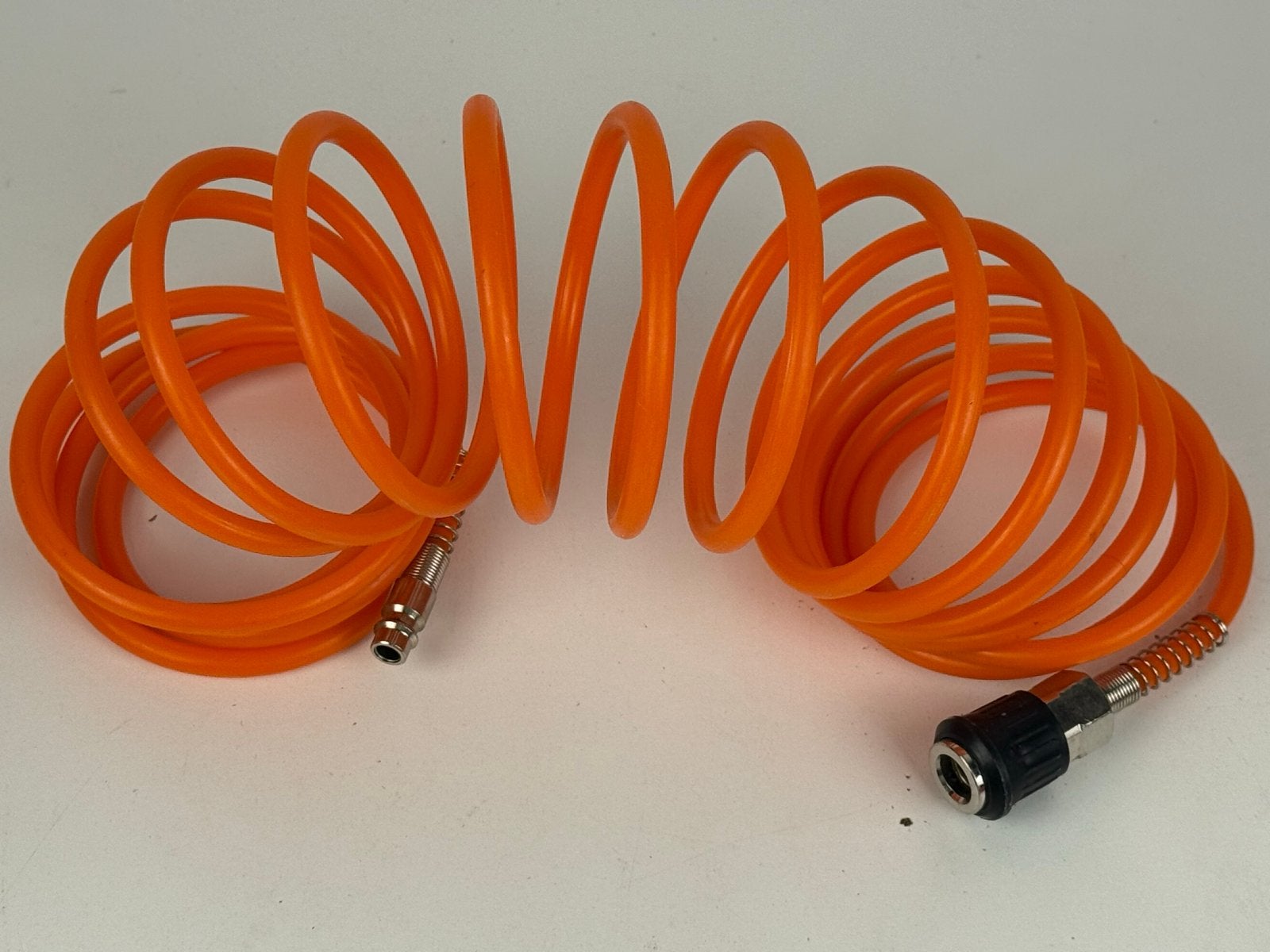 Oranje spiraalslang voor compressor, Ophalen of Verzenden, Zo goed als nieuw