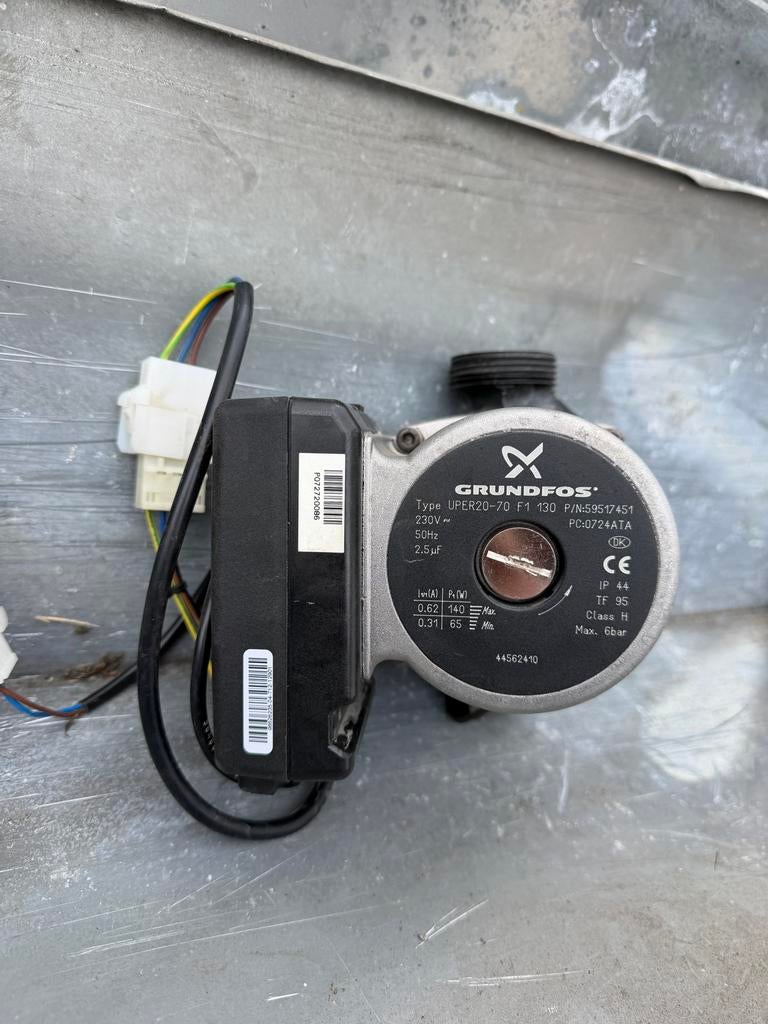 Grundfos UPER20-70 F1 130 circulatiepomp, Doe-het-zelf en Verbouw, Gebruikt, Minder dan 30 cm, Overige typen, Minder dan 60 cm