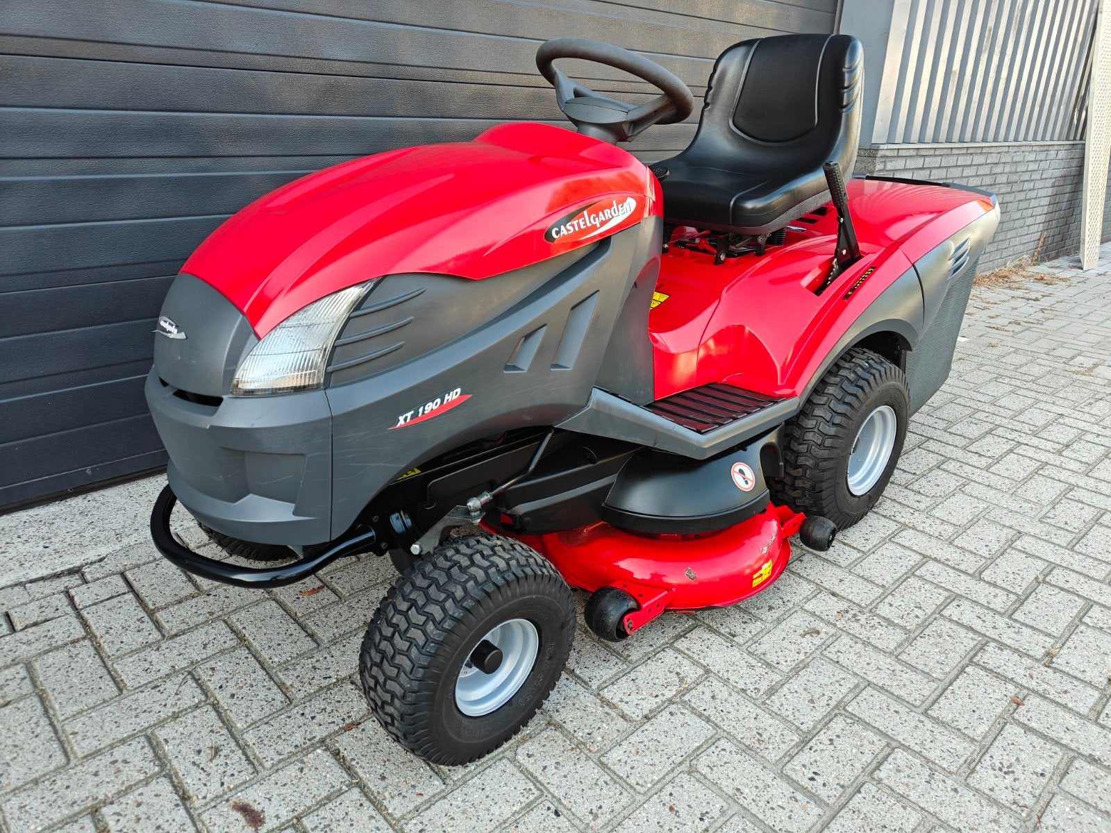 Nette Castelgarden XT 190 HD Zitmaaier met opvangbak 55 uur