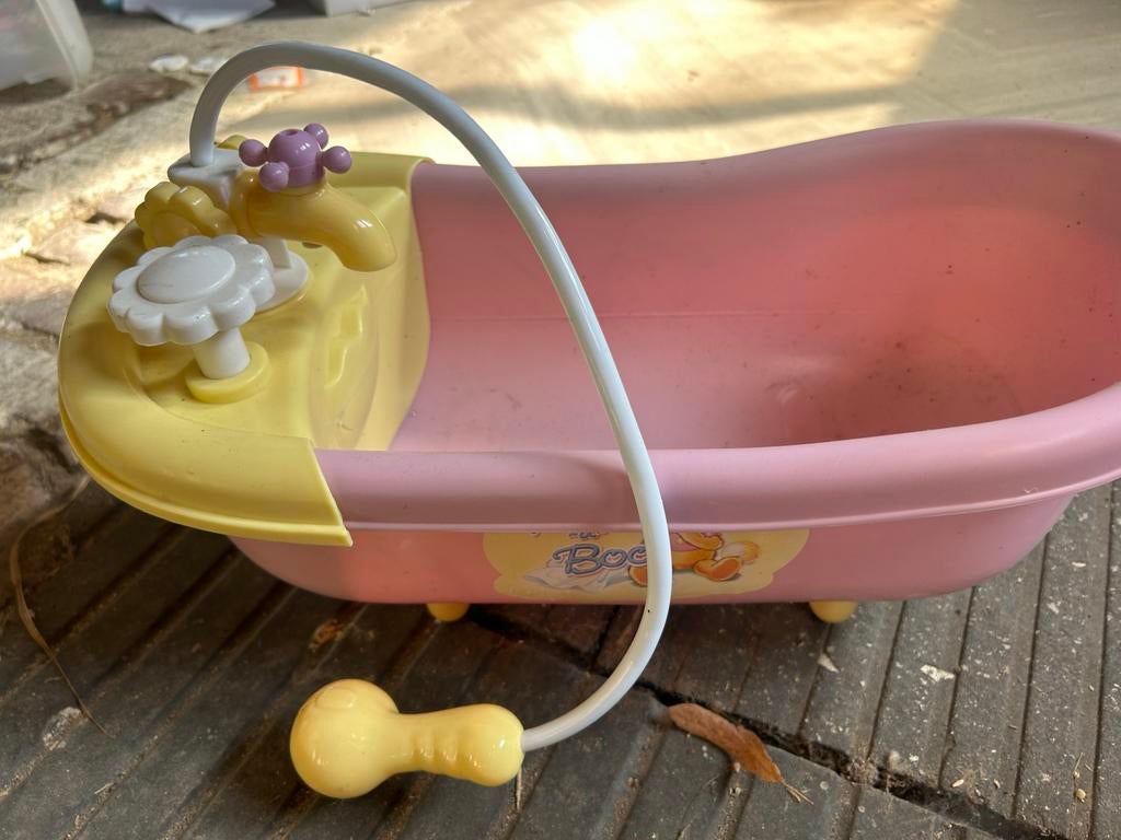 Poppen badje met werkende douche, Kinderen en Baby's, Speelgoed | Poppen, Ophalen of Verzenden, Gebruikt, Overige typen