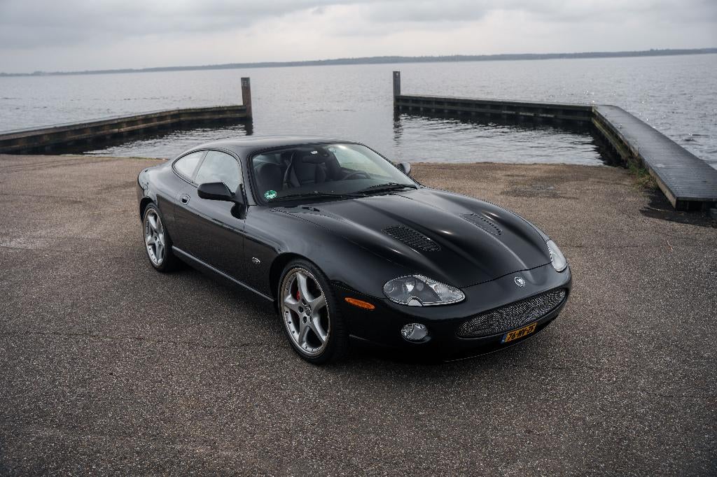Jaguar XK 4.2 Supercharger Coupe 2004 Zwart, Auto's, Jaguar, Achterwielaandrijving, 4 stoelen, Traction-control, Zwart