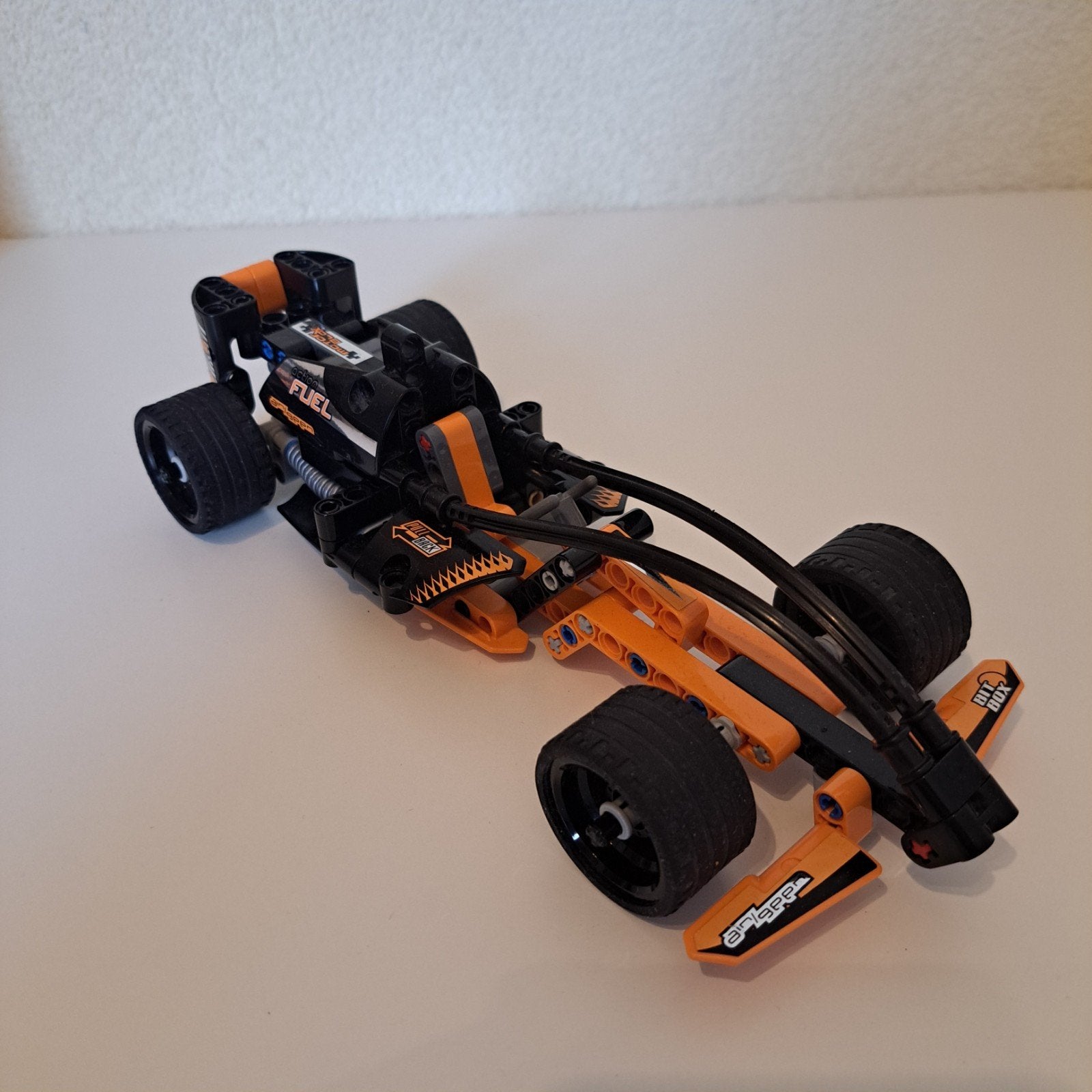 Foto 5 van Lego Technic 42026 Zwarte Racewagen.
42026 Zwarte Racewagen