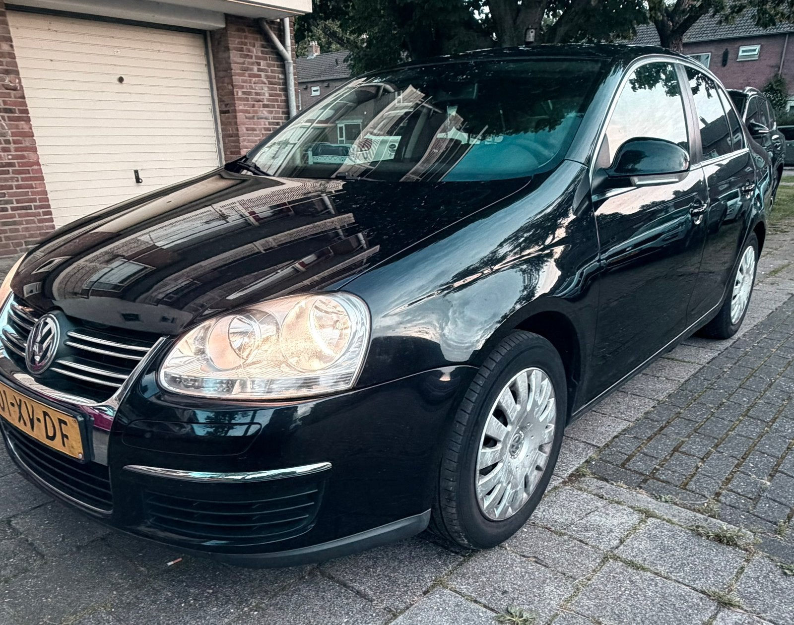 Volkswagen Jetta 1.6 Benzine, Auto's, Voorwielaandrijving, Zwart, Handgeschakeld, Grijs