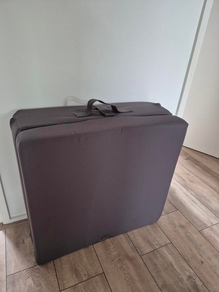 Logeermatras Opvouwbaar, Ophalen