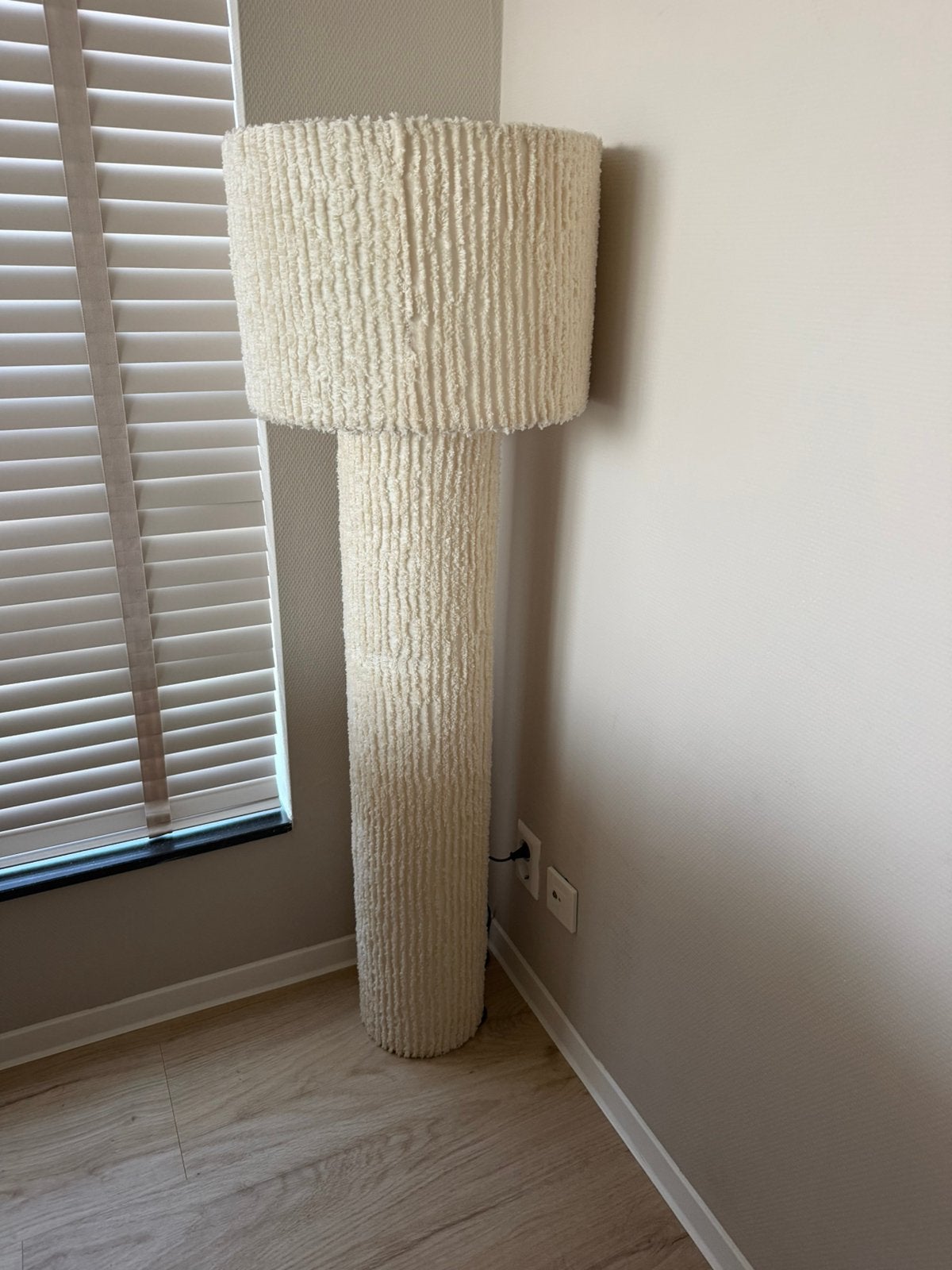Studio LIVIT vloerlamp beige, Ophalen, Zo goed als nieuw, 100 tot 150 cm
