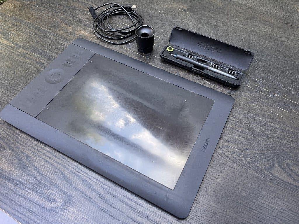 Wacom Intuos Pro - medium - PTH 650/K, Gebruikt, Multi-touch, Ophalen of Verzenden, Wacom
