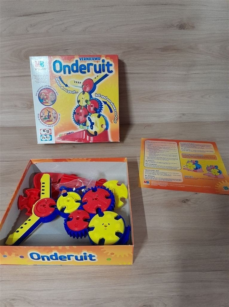 Onderuit - s1877, Hobby en Vrije tijd, Verzenden, Zo goed als nieuw