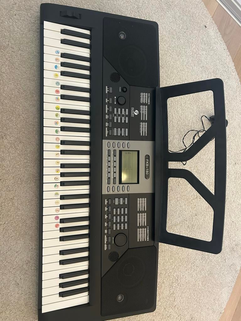 Fazley FKB-180 Keyboard met standaard, Muziek en Instrumenten, Keyboards, 61 toetsen, Zo goed als nieuw, Met standaard, Ophalen