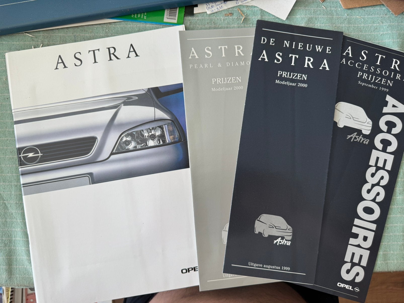 Brochure 2000 Opel Astra, Verzenden