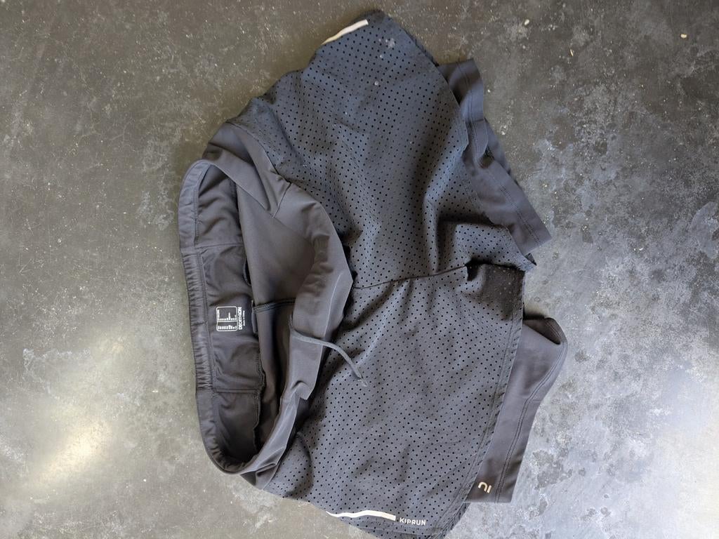 Kiprun hardloopshort met klein verfvlekje, Zwart, Ophalen of Verzenden, Kiprun, Hardlopen of Fietsen