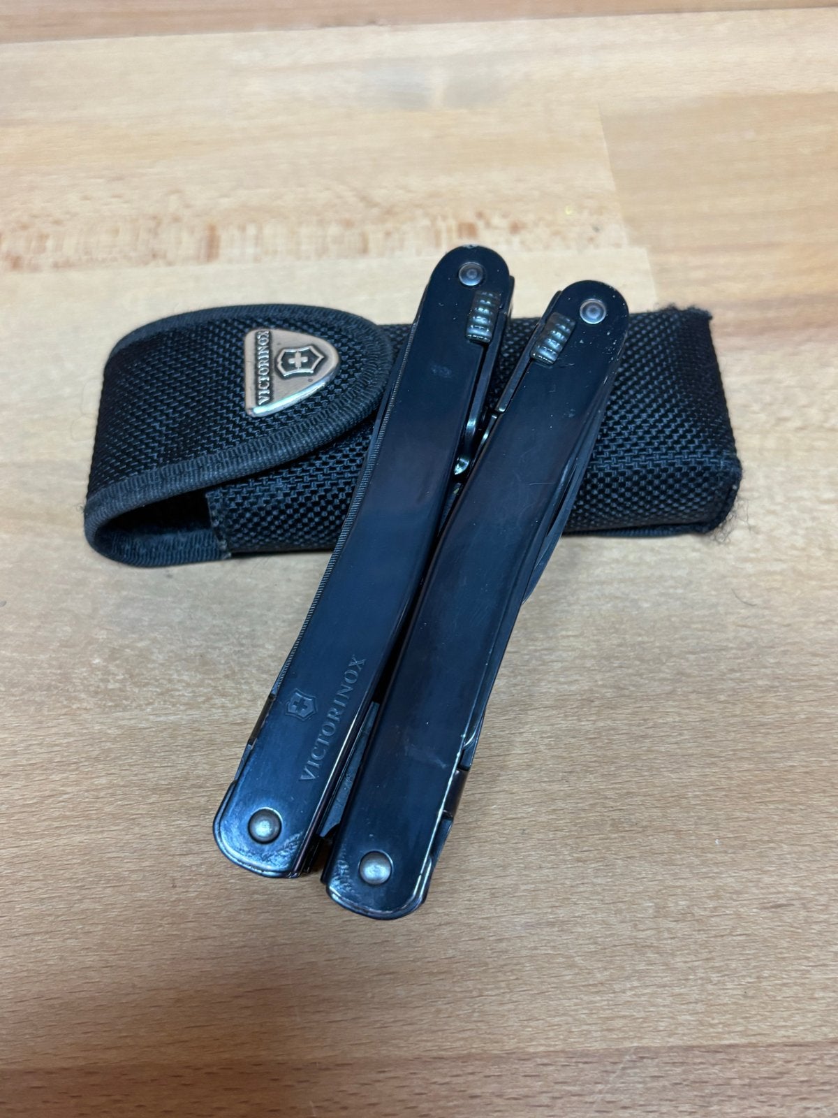 Victorinox Swisstool Multitool met Hoes, Ophalen of Verzenden, Zo goed als nieuw, V, V