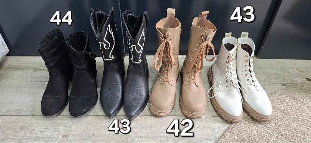 Schoenen maat 44/43/43/42, Ophalen, Zo goed als nieuw, Schoenen