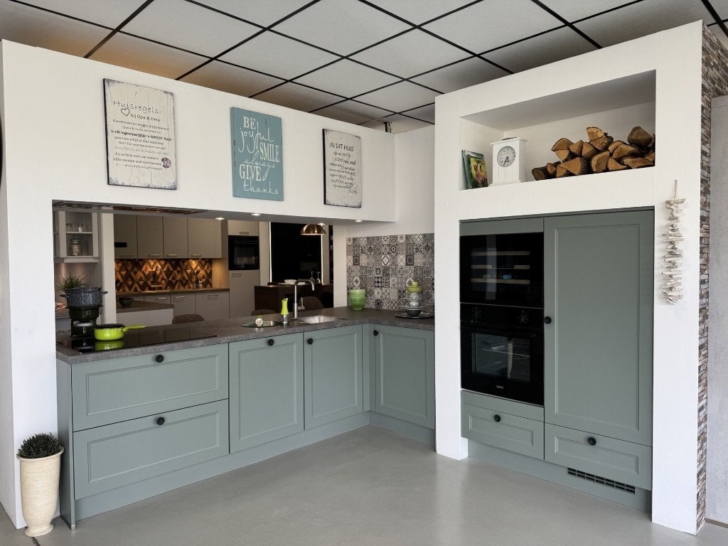 Showroom keuken, Huis en Inrichting, Keuken | Complete keukens, Ophalen, Overige materialen, Overige typen, Nieuw