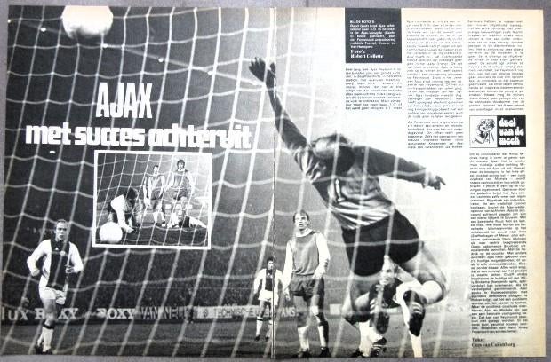 Voetbal artikels en poster NL clubs 1975 Ajax PSV, Ophalen of Verzenden, Zo goed als nieuw, Ajax, Poster, Plaatje of Sticker