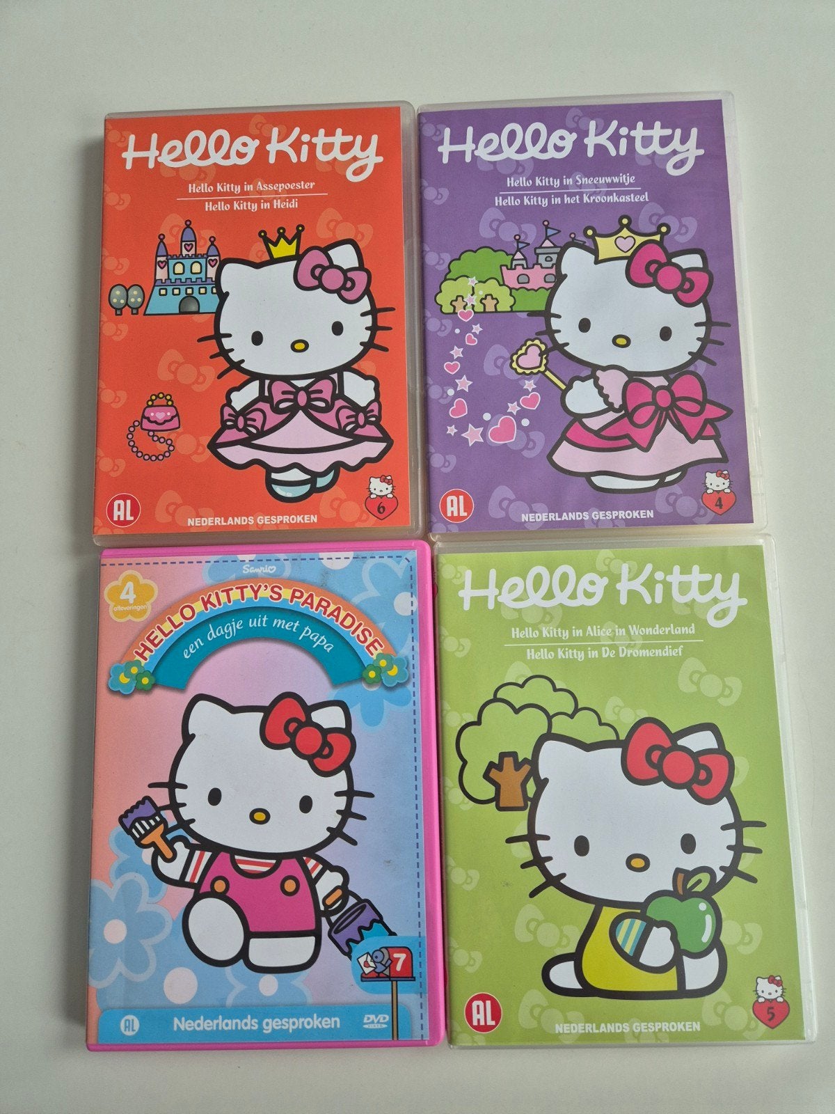 Hello Kitty DVD Collectie - 4 Films Nederlands Gesproken, Gebruikt, Verzamelbox, Alle leeftijden, Familie