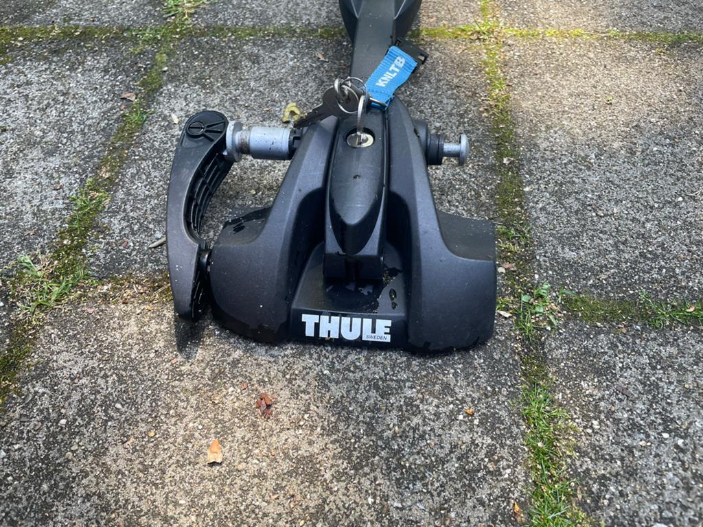 Thule fietsendrager voor dakmontage met sleutel, Auto diversen, Dakdragers, Ophalen, Gebruikt