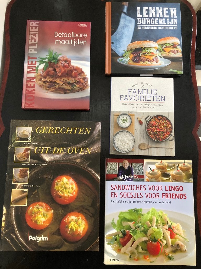 Set van 5 kookboeken hamburgers, oven, Boeken, Ophalen of Verzenden, Gelezen, Overige gebieden