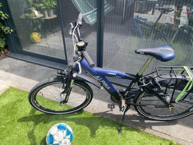 Jongensfiets Alpina 24 inch, Fietsen en Brommers, Fietsen | Jongens, Ophalen, Alpina, Versnellingen, Schijfrem