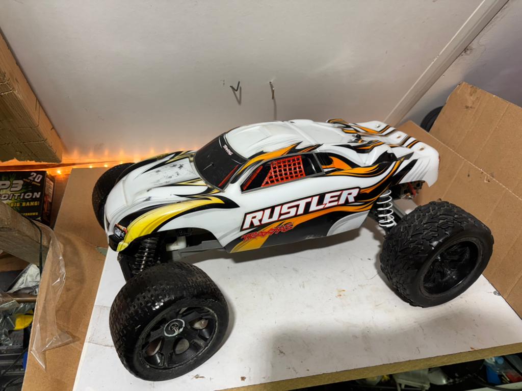 Traxxas rustler chassis roller, Hobby en Vrije tijd, Modelbouw | Radiografisch | Auto's, Elektro, Auto offroad, Ophalen of Verzenden