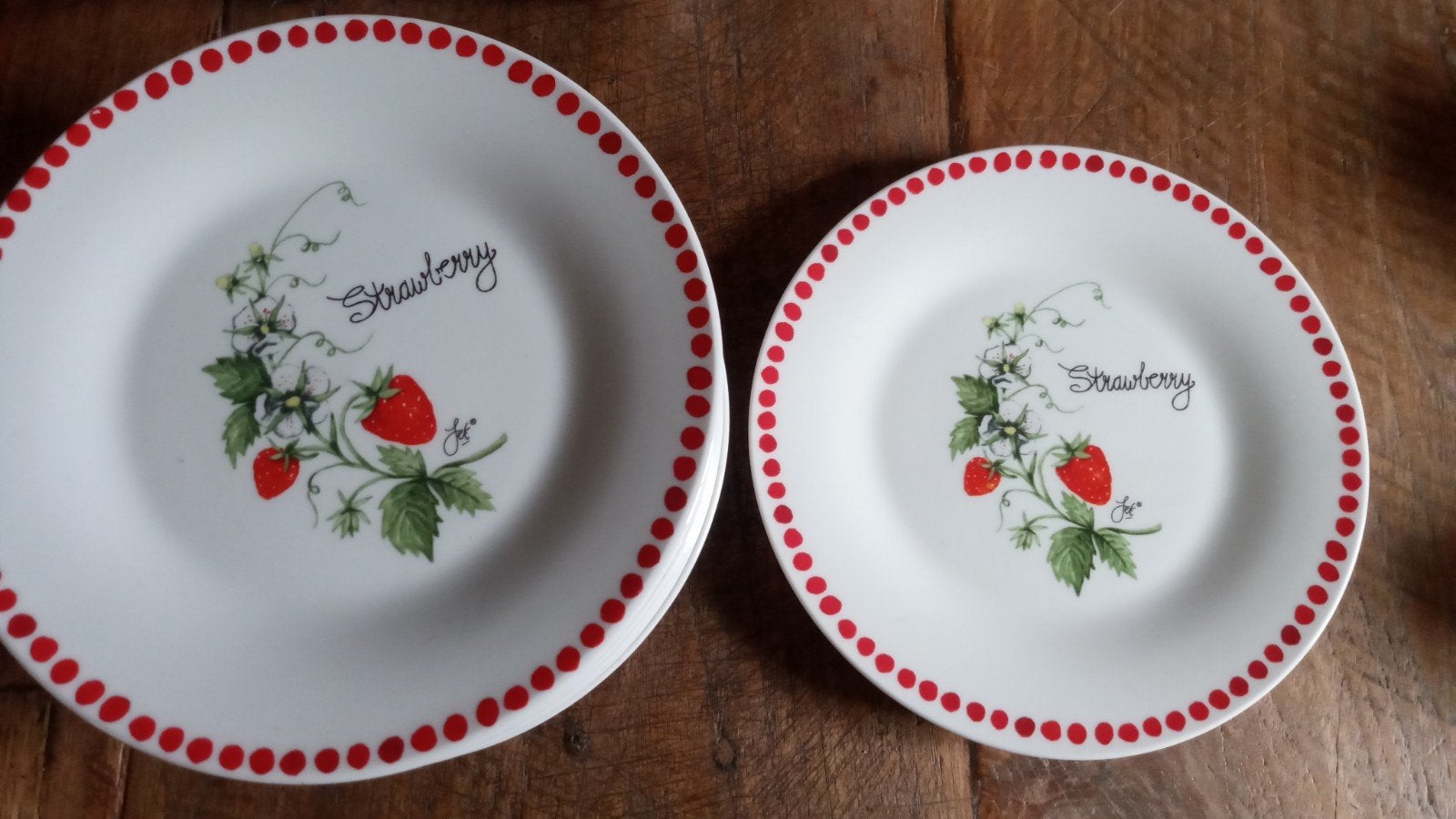 servies Jet ter Steege Strawberry borden 10 x, Ophalen of Verzenden, Zo goed als nieuw, Bord(en), Overige stijlen