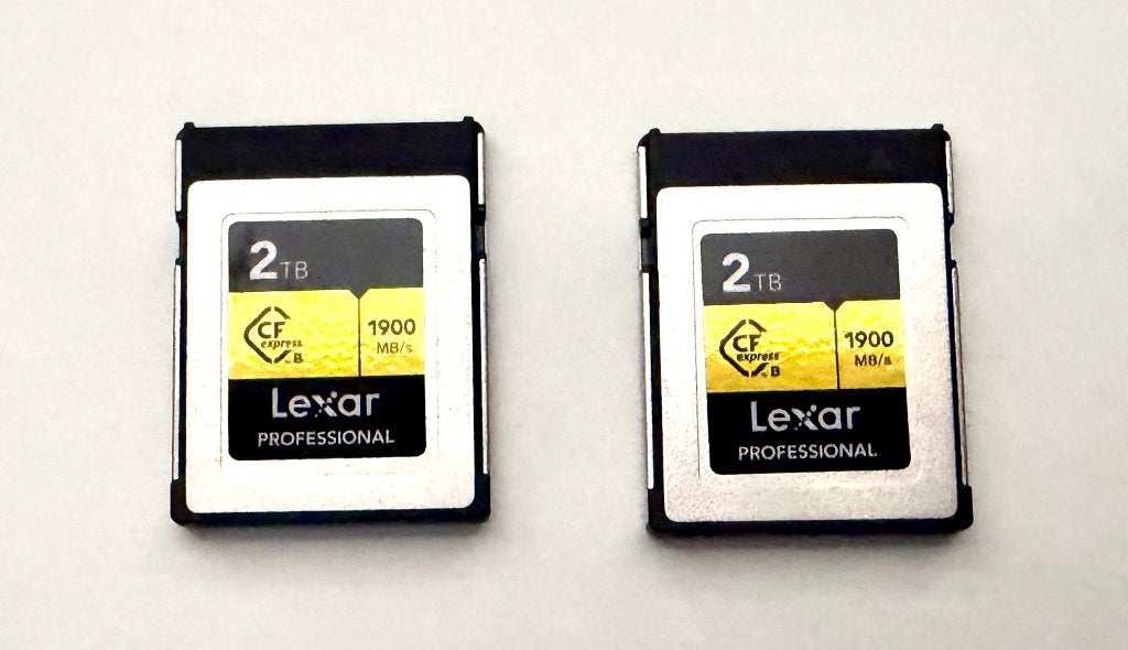 2x Lexar Professional Gold CFexpress type B 2TB-1900 MB/s, Audio, Tv en Foto, Fotografie | Geheugenkaarten, CFexpress Type B, 1 TB of meer