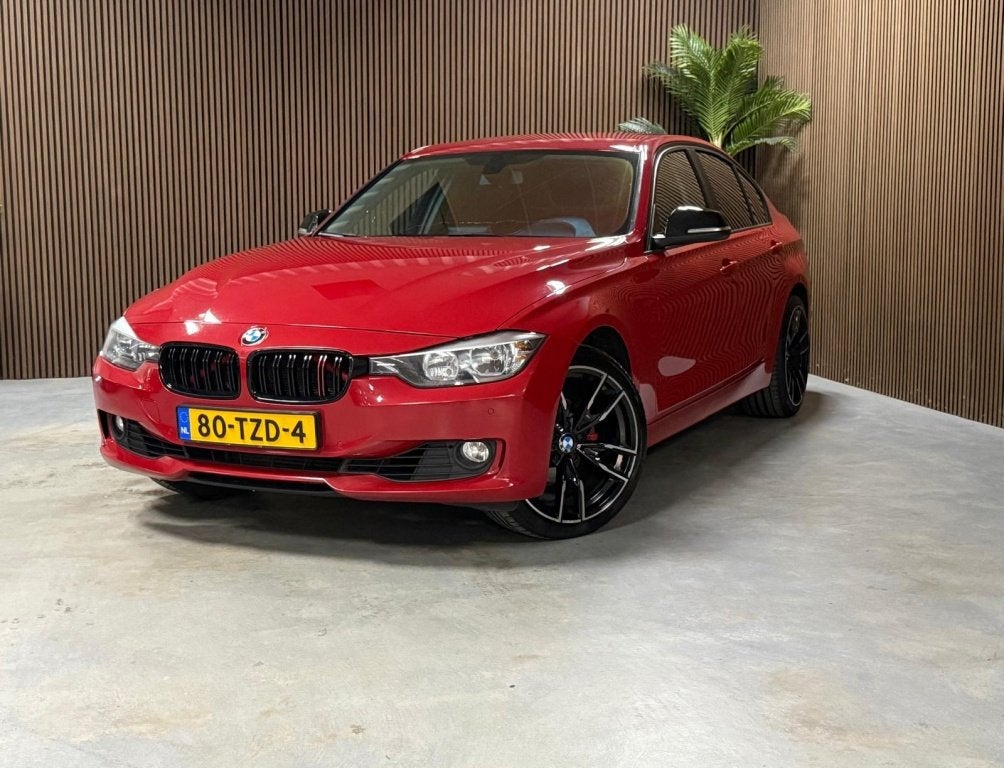 BMW 3-serie 320i High Executive (bj 2012, automaat), Auto's, Automaat, Gebruikt, 4 cilinders, Origineel Nederlands