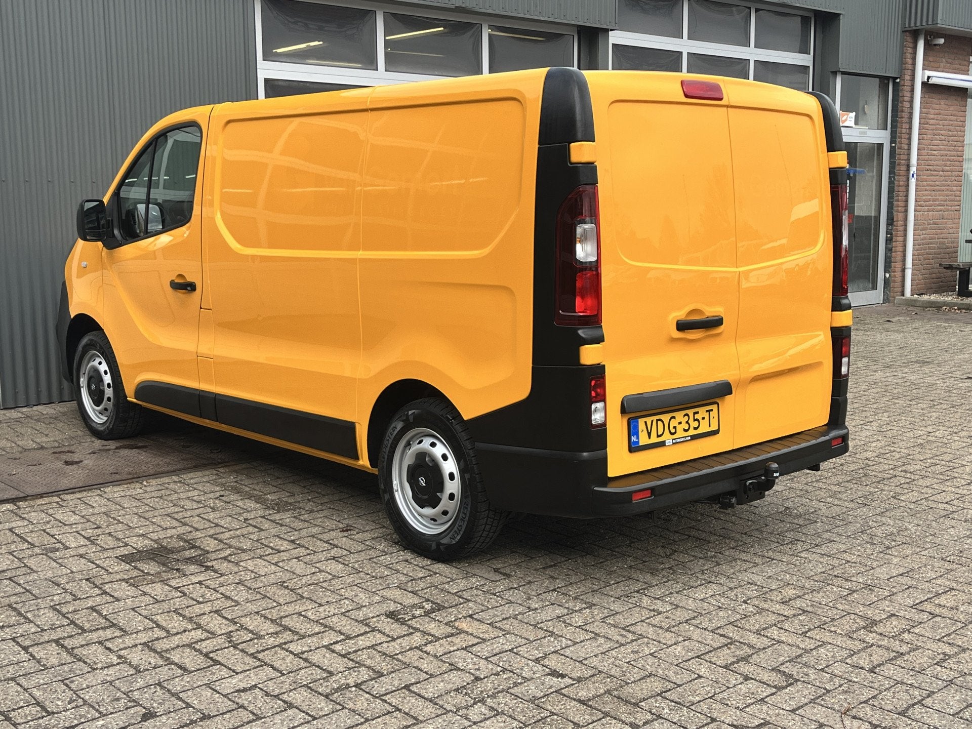 Opel Vivaro 1.6 CDTI L1H1 Airco Cruise control Trekhaak 200k, Voorwielaandrijving, Stof, Gebruikt, Bedrijf
