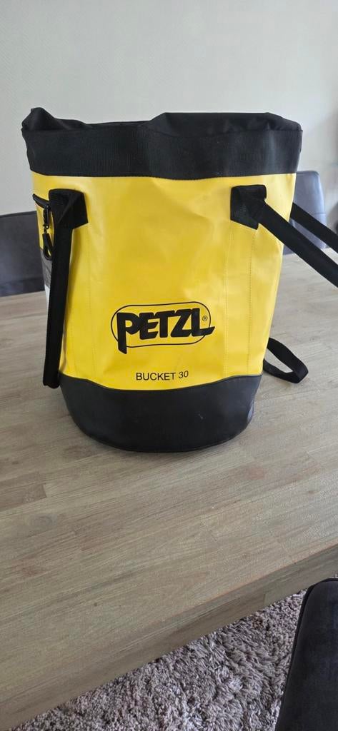 Klimharnas Petzl compleet, Sport en Fitness, Klimsport, Ophalen of Verzenden, Nieuw, Klimsport-accessoire