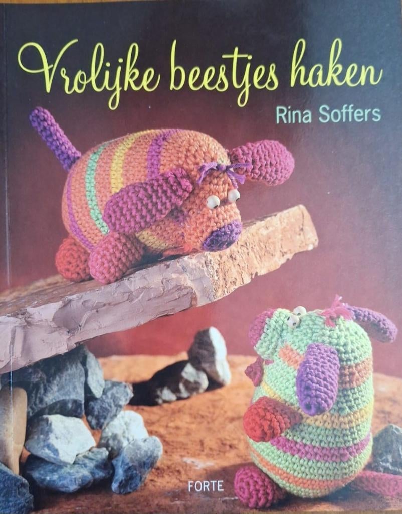 Vrolijke beestjes haken - Rina Soffers, Verzenden, Zo goed als nieuw, Haken, Patroon of Boek