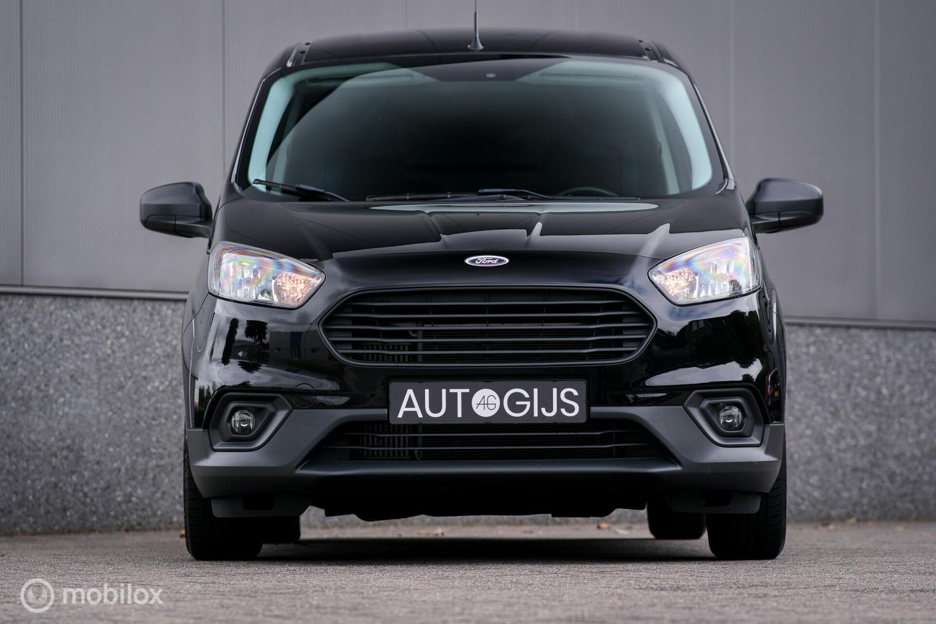Ford Transit Courier 1.0 Ambiente | Trekhaak | Navigatie | S, Dealer onderhouden, Stof, Gebruikt, Zwart