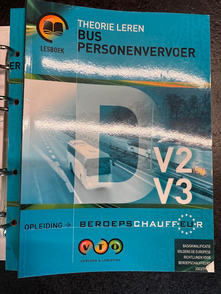 Theorie Leren Bus Personenvervoer V2 V3 Lesboek, Ophalen of Verzenden, Zo goed als nieuw, MBO