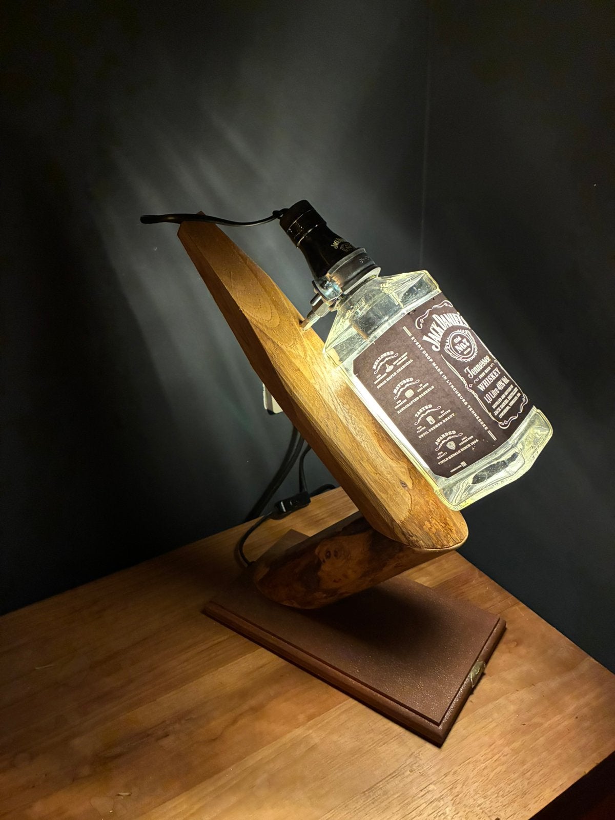 Jack Daniel’s tafellamp van kastanje rondhout, Nieuw, Ophalen of Verzenden, Mancave, Minder dan 50 cm