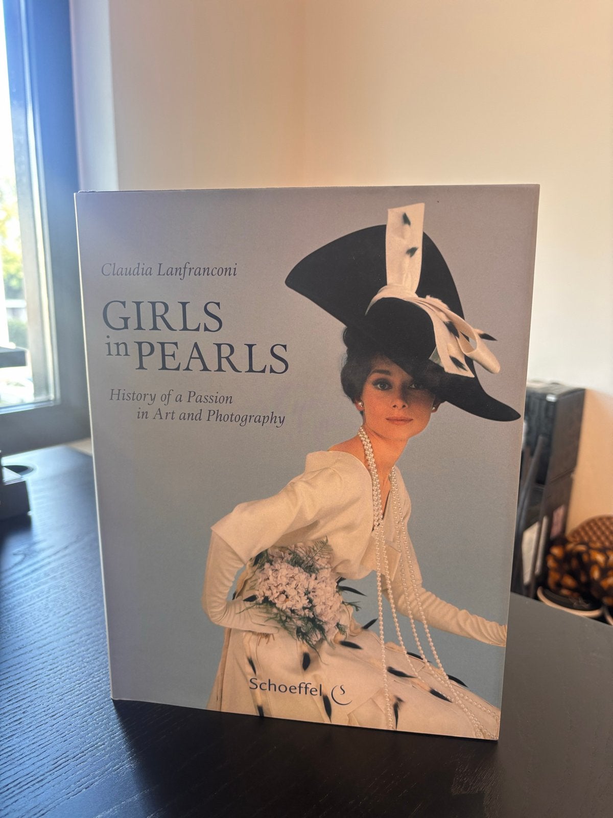 Girls in Pearls: History of a Passion in Art and Photography, Ophalen of Verzenden, Zo goed als nieuw, Fotografie algemeen