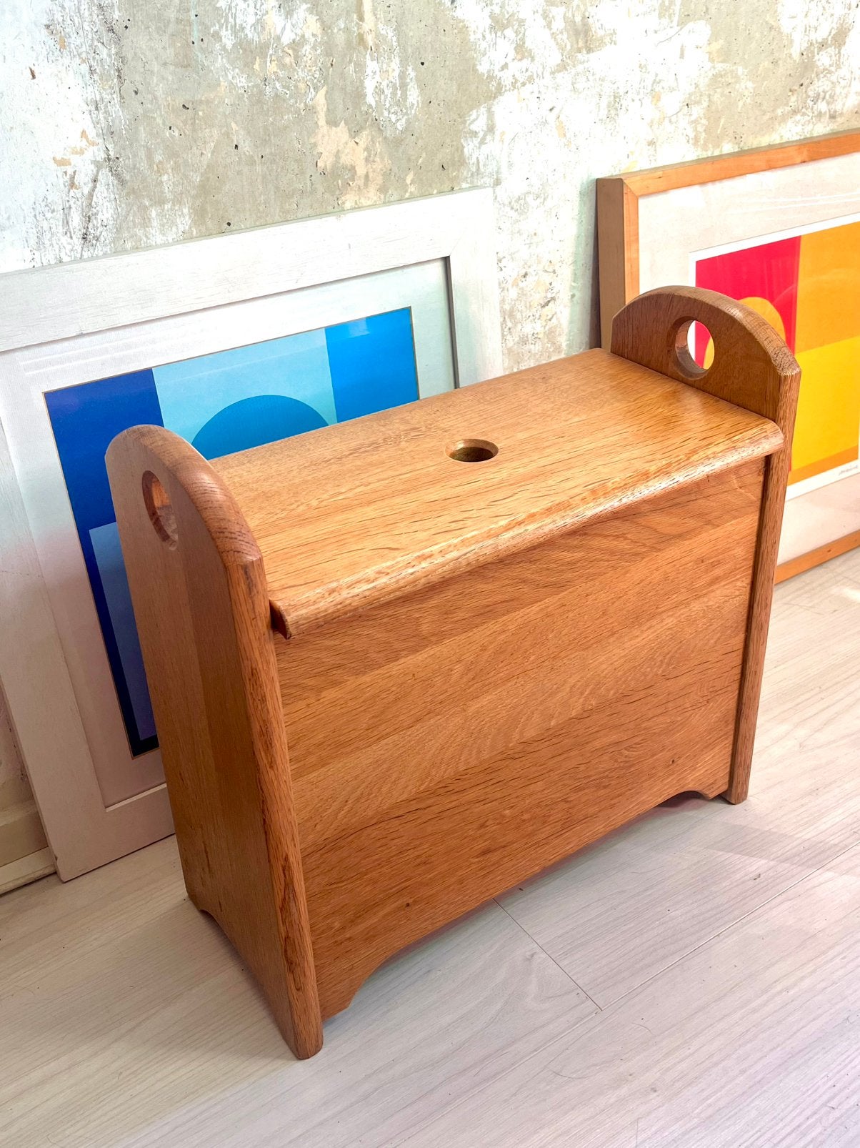 Vintage scandinavisch teak hout krukje lectuurbak tafeltje, Ophalen of Verzenden, Gebruikt
