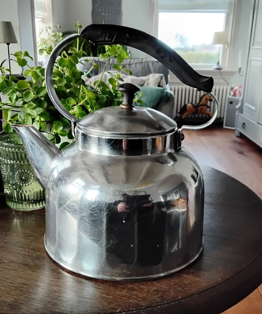 Vintage waterketel - jaren 50 - midcentury - merk: Alpha (m, Theepot/fluitketel, Gebruikt, Ophalen of Verzenden, Metaal