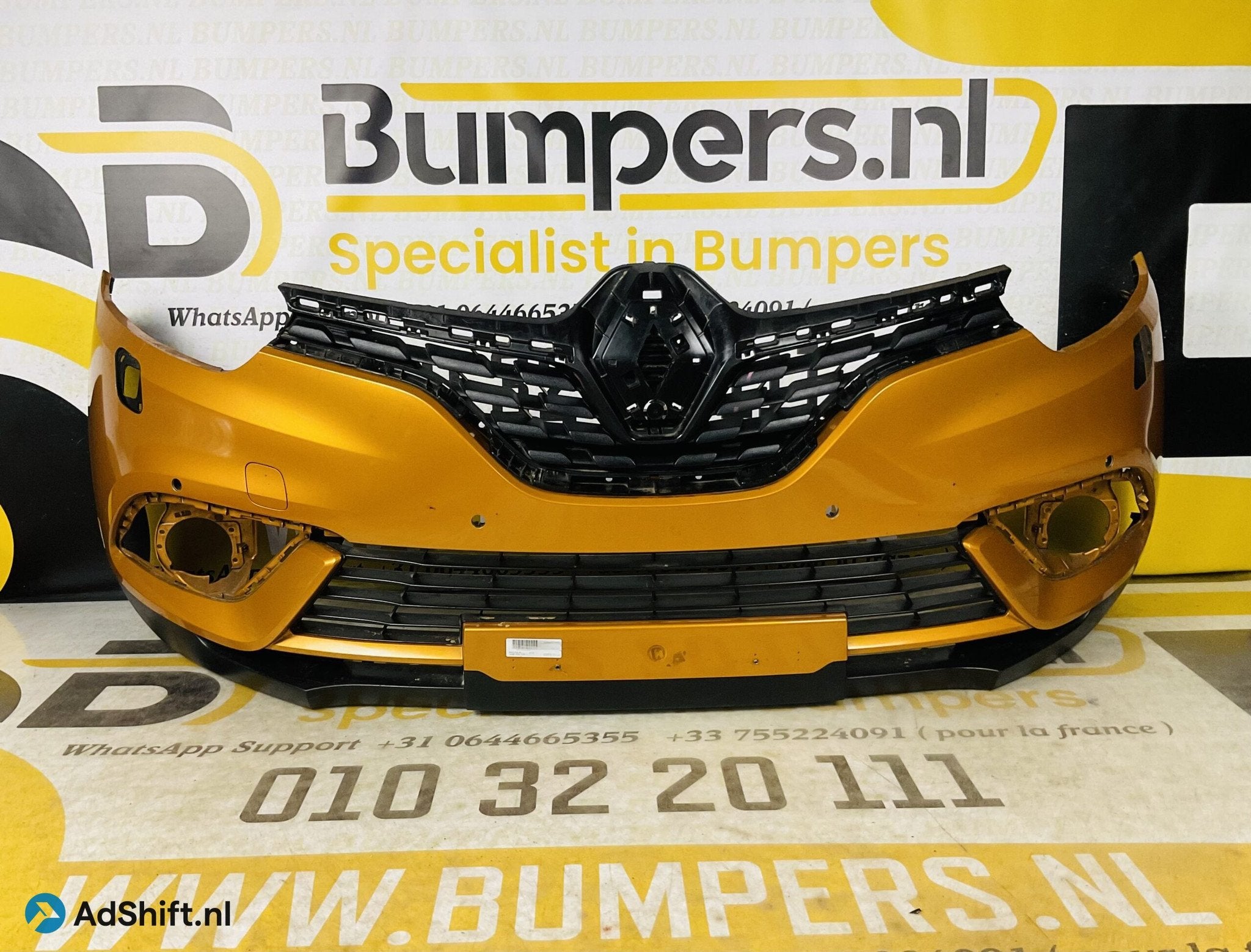BUMPER Renault Scenic 4 + Grill VOORBUMPER 2-F6-6311z, Auto-onderdelen, Bumper