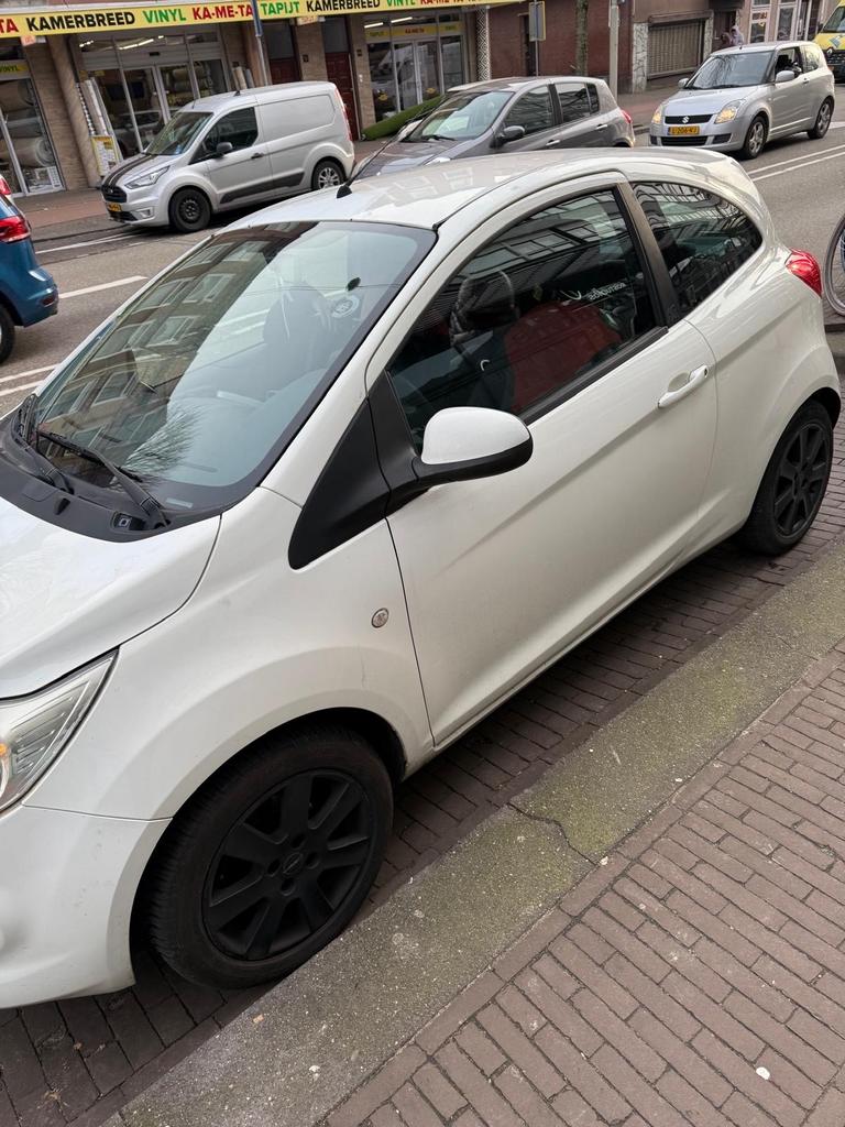 Ford Ka 1.2 51KW 2010 Wit, Auto's, Voorwielaandrijving, 1242 cc, 4 cilinders, 4 stoelen