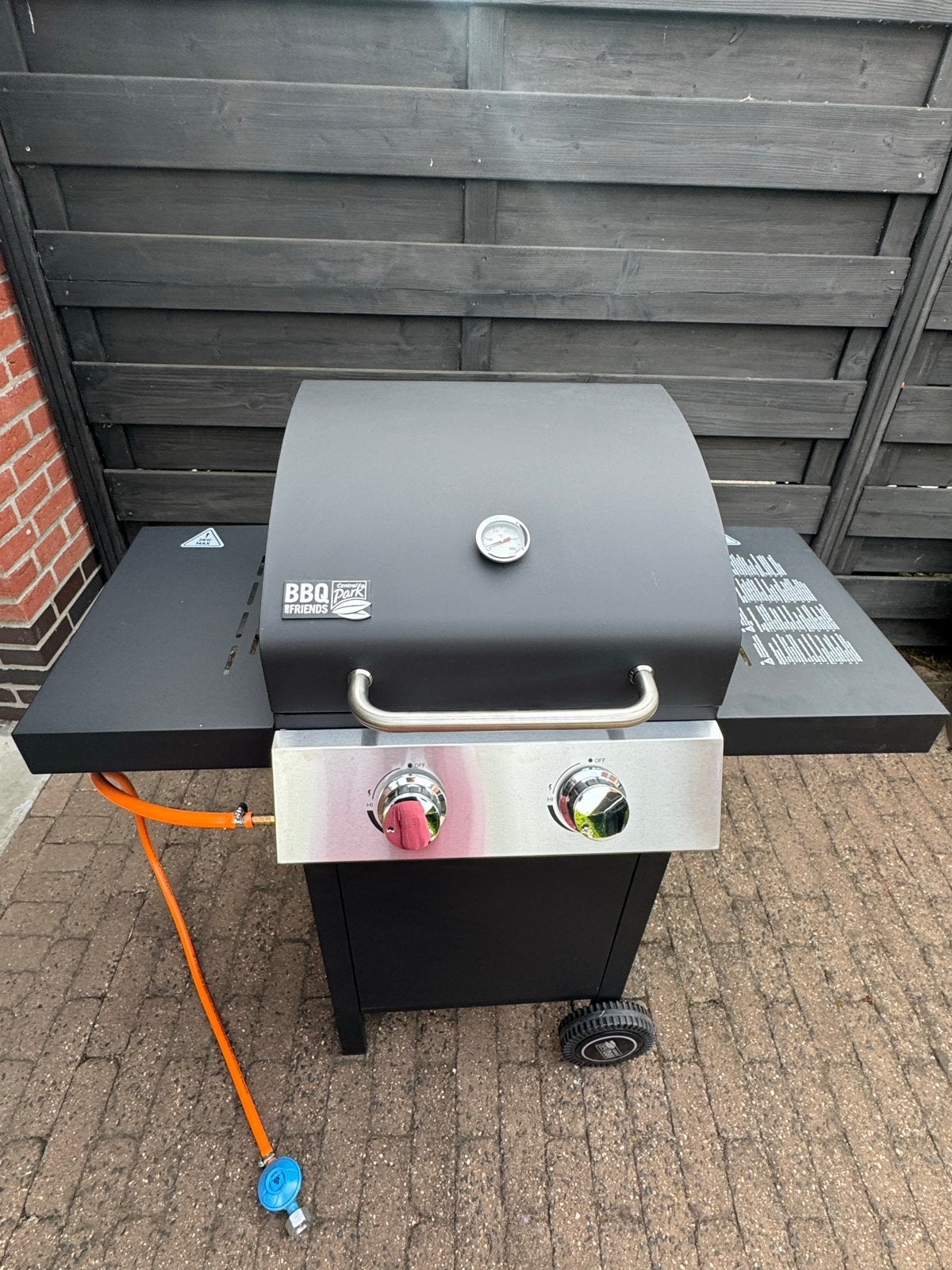 BBQ Friends gasbarbecue met 2 branders nieuw, Ophalen, Nieuw