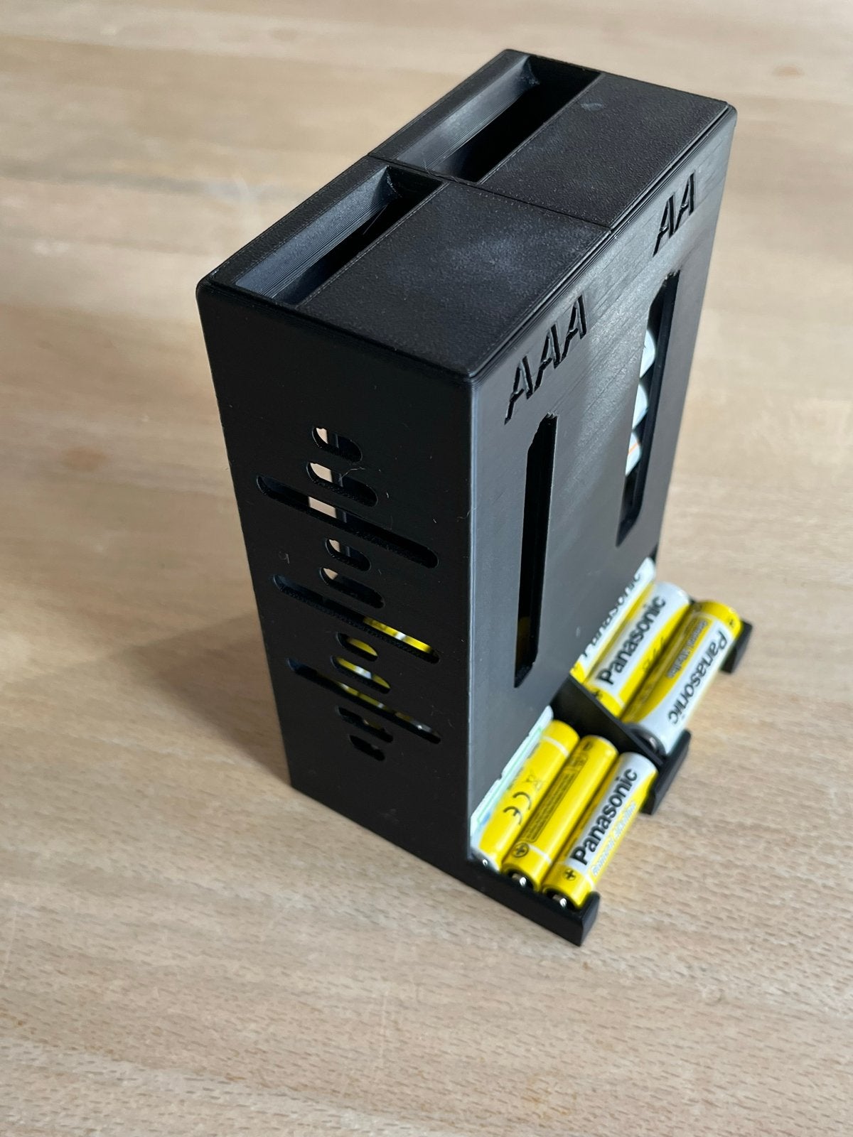 Batterijhouder voor AAA, AA en 2032/2025 batterijen, Ophalen of Verzenden, Nieuw