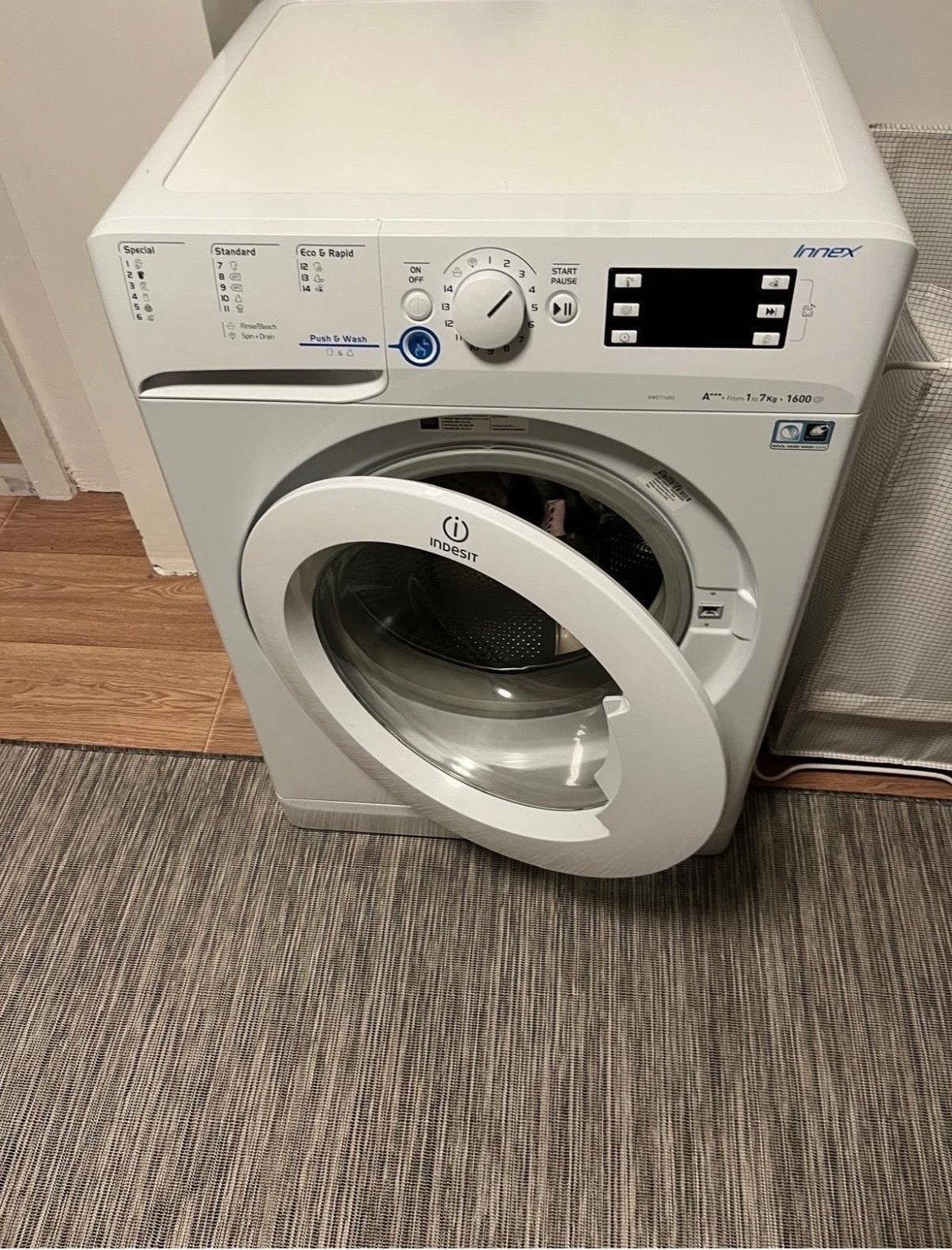 Indesit Innex Wasmachine - Goed Werkend, Ophalen, 6 tot 8 kg, 85 tot 90 cm, 1600 toeren of meer