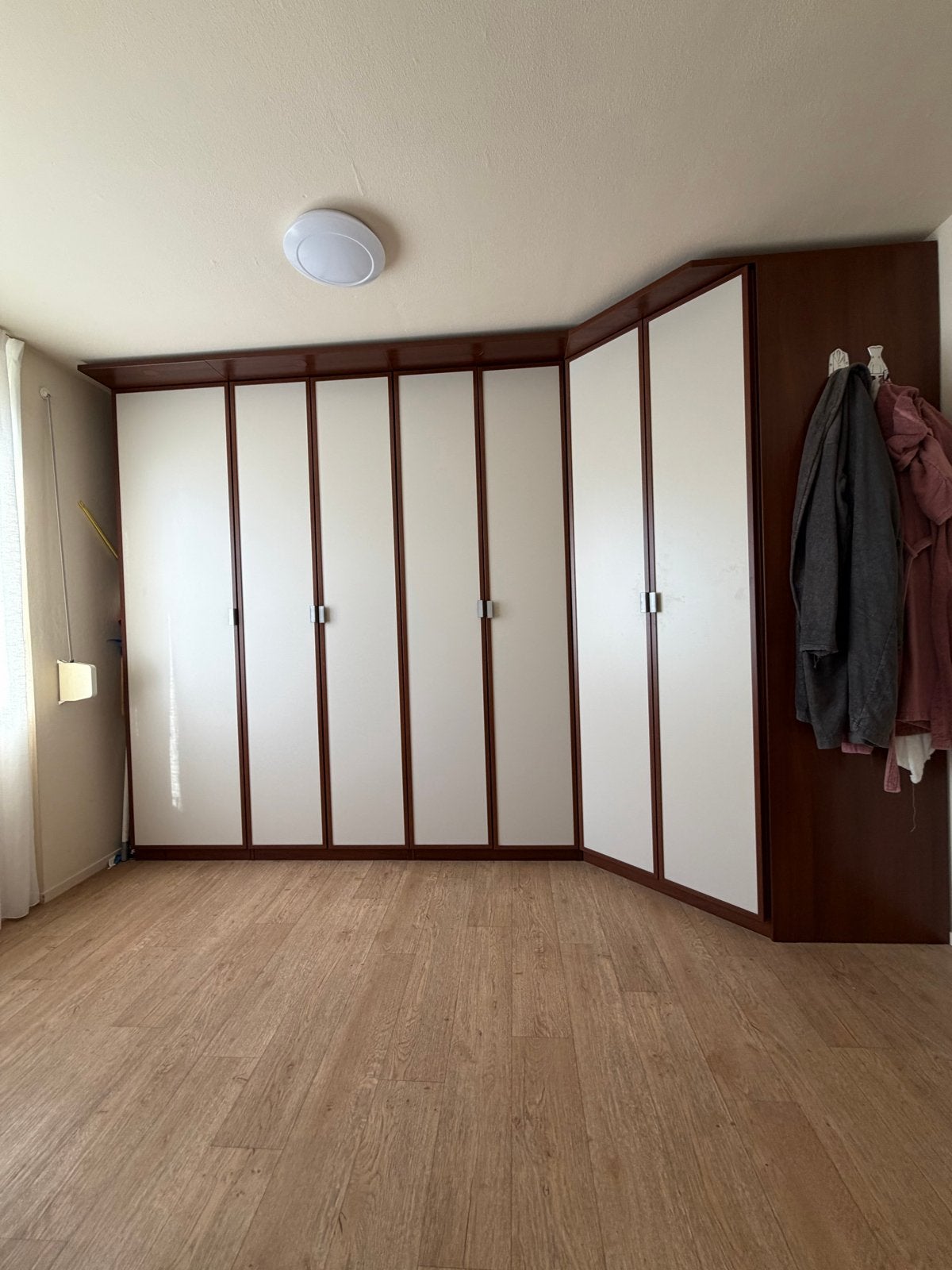 IKEA Hopen kledingkast met hoek. Kleur bruin/creme, Gebruikt, 200 cm of meer, Ophalen of Verzenden, Met deur(en)