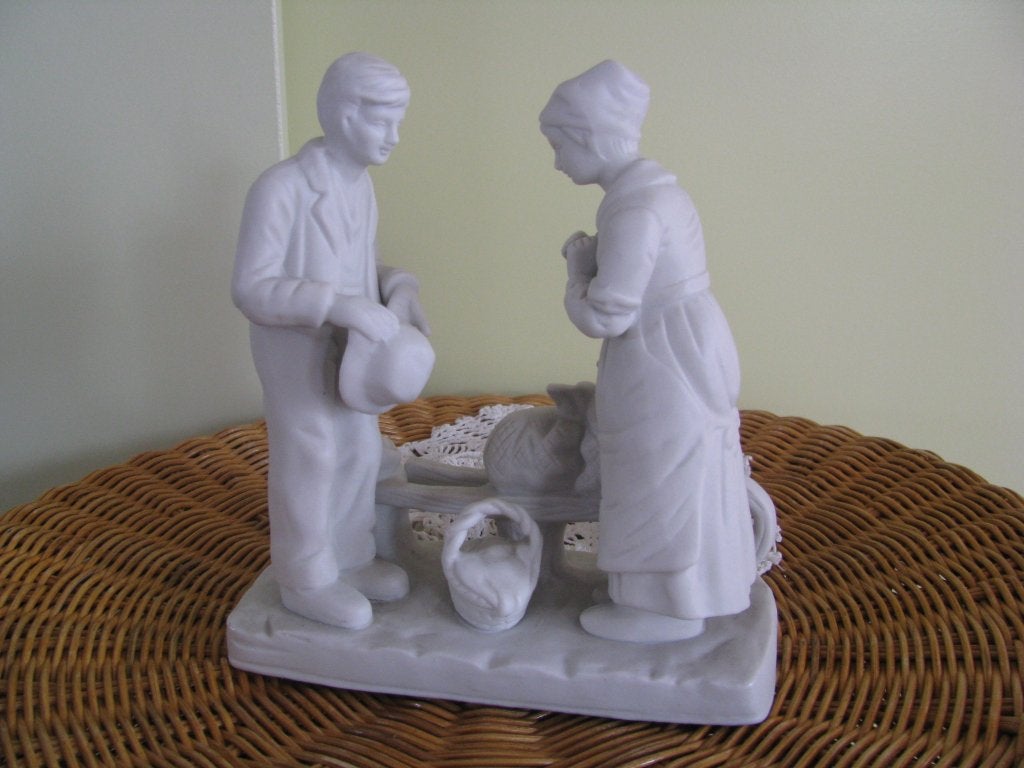 Porselein # bisque * man & vrouw met oogst & kruiwagen *, Ophalen of Verzenden