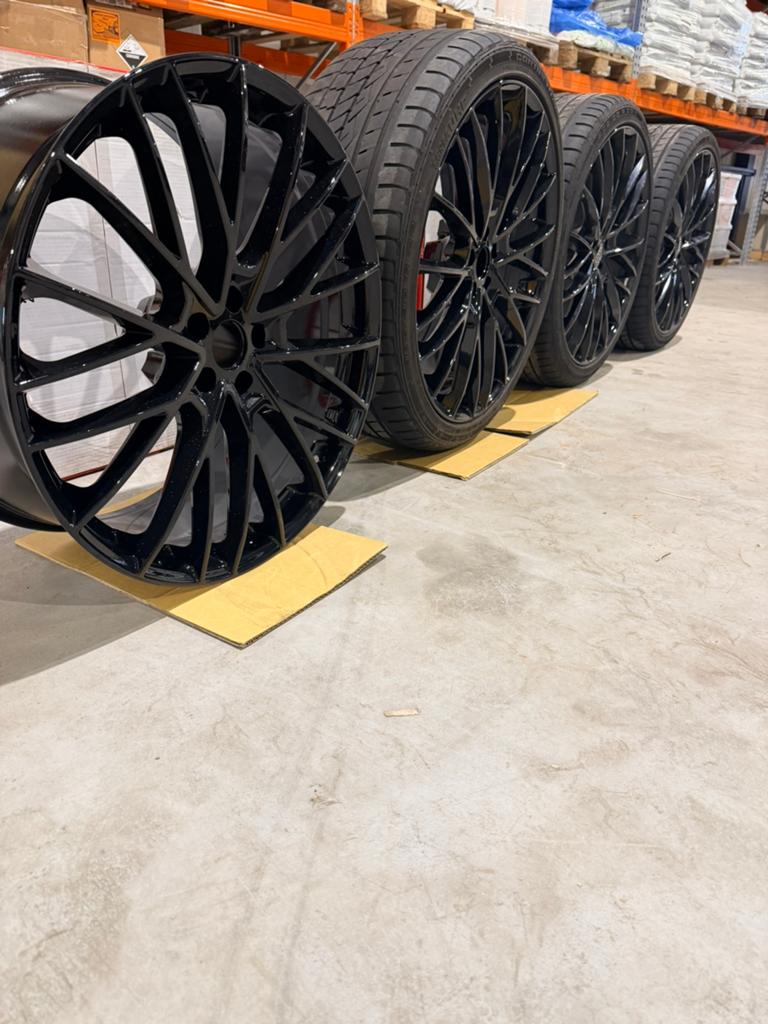 Mak velgen 23 inch Audi SQ8 e-tron met Continental banden, Auto-onderdelen, Banden en Velgen, Gebruikt, Banden en Velgen, Overige maten
